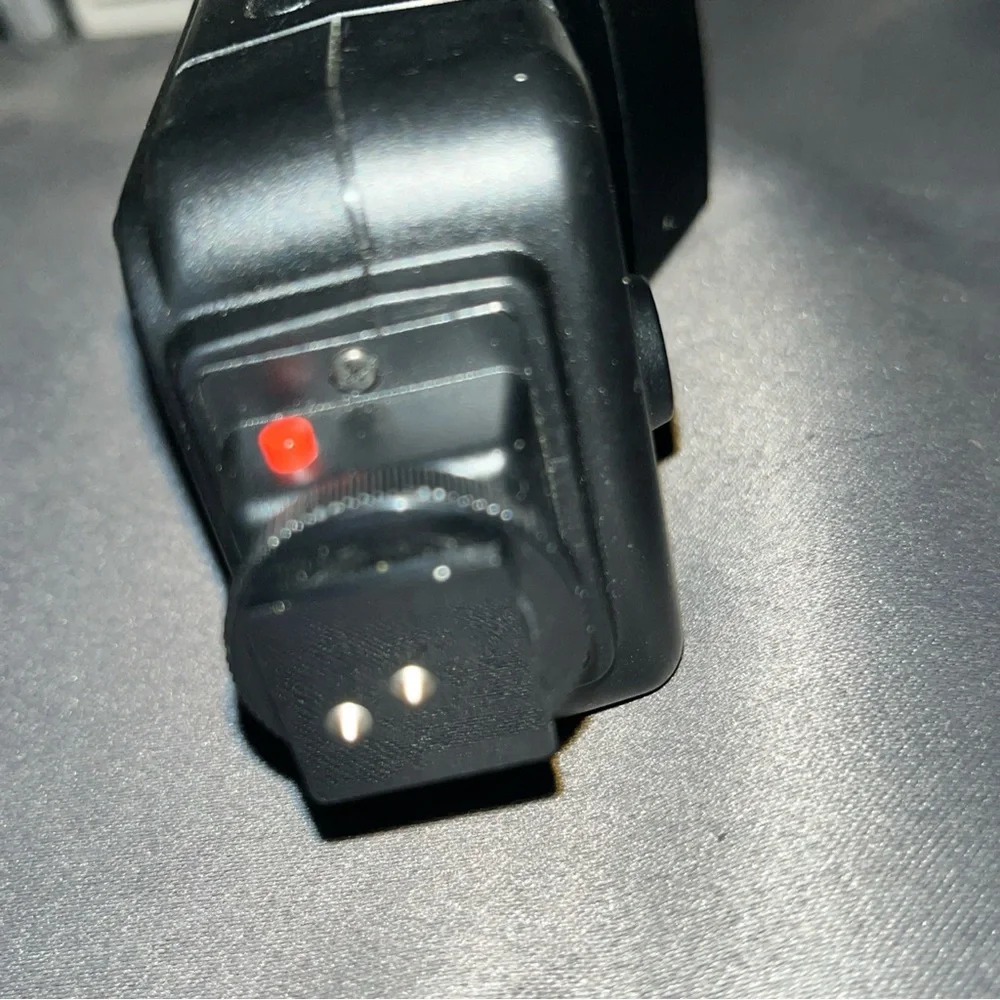 MINOLTA AUTO 132X ELECTROFLASH SHOE MOUNT PHOTO CAMERA BOUNCE AUTOMATIC